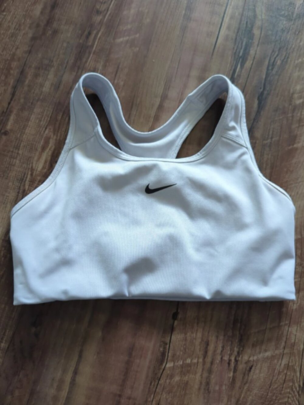 Nike Swoosh Medium Support Sports Bra | Small | White